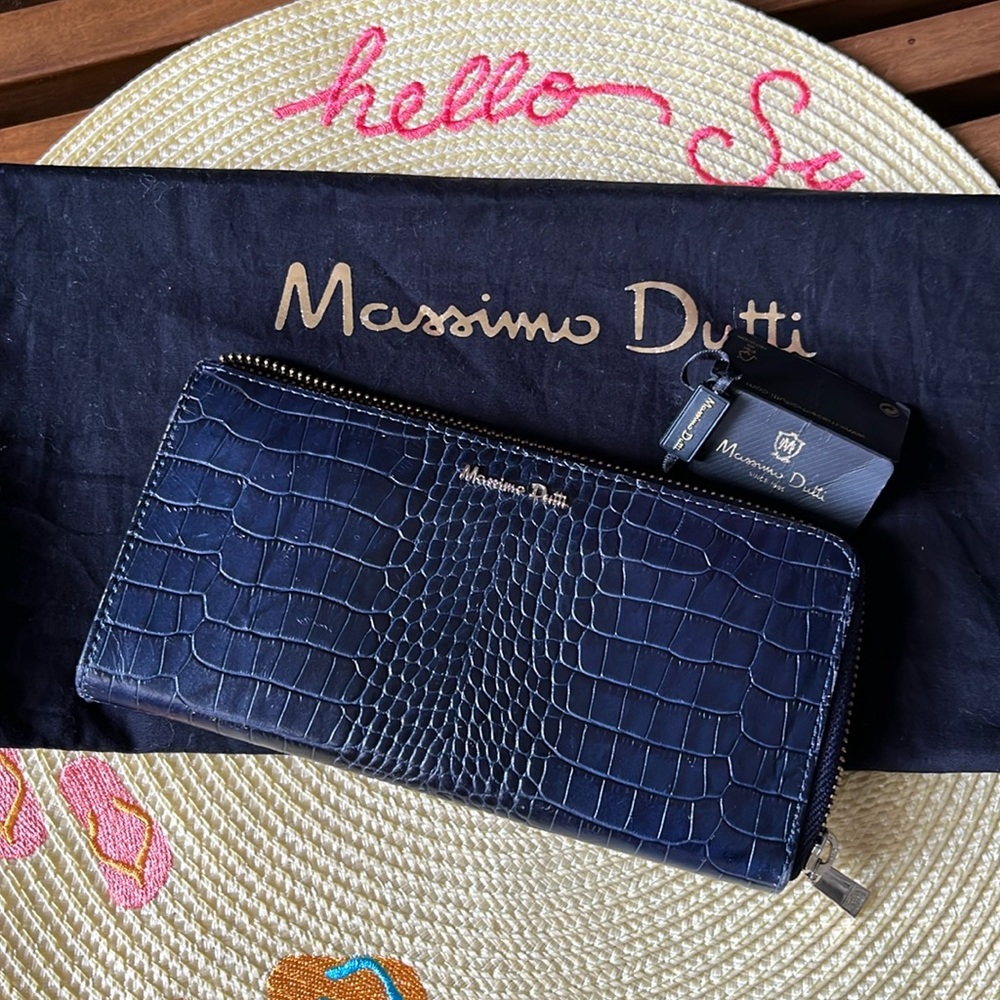 Massimo Dutti Wallet - image 1